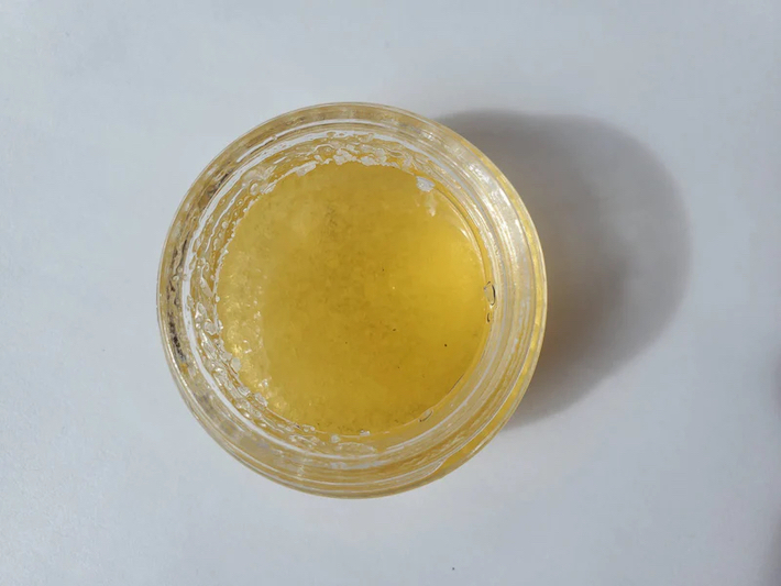 Delta 8 THC live resin extract with CBD